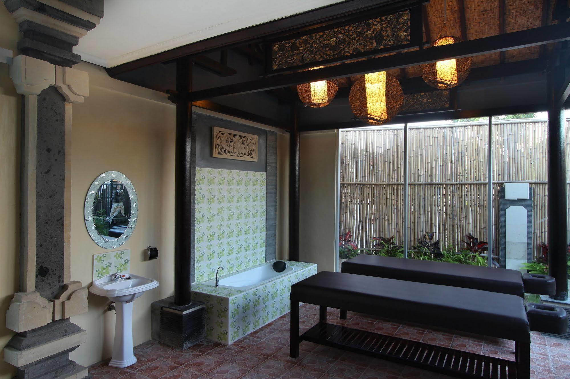 Jimbaran Lestari Hotel & Residence - Spa Bagian luar foto