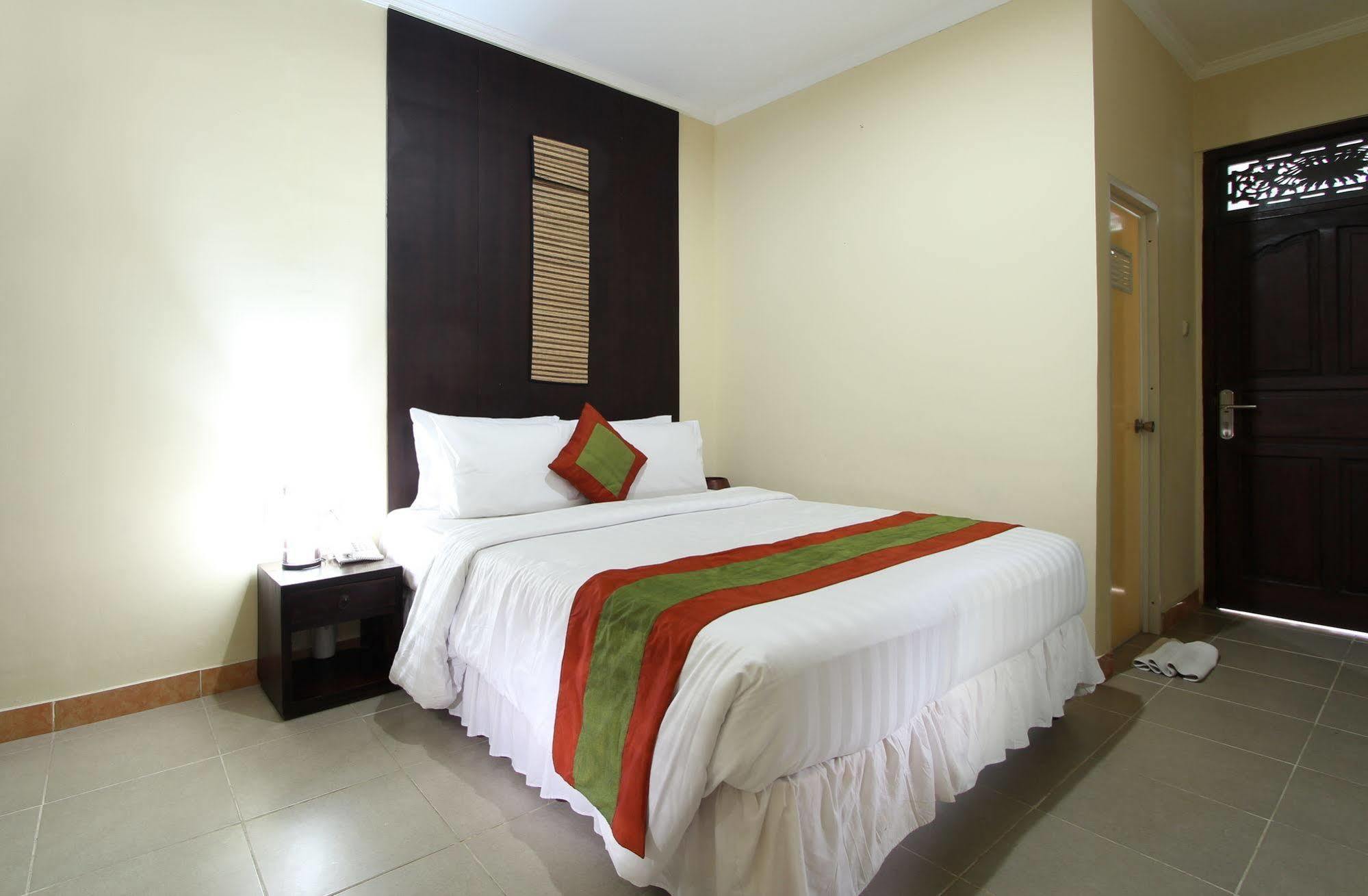 Jimbaran Lestari Hotel & Residence - Spa Bagian luar foto